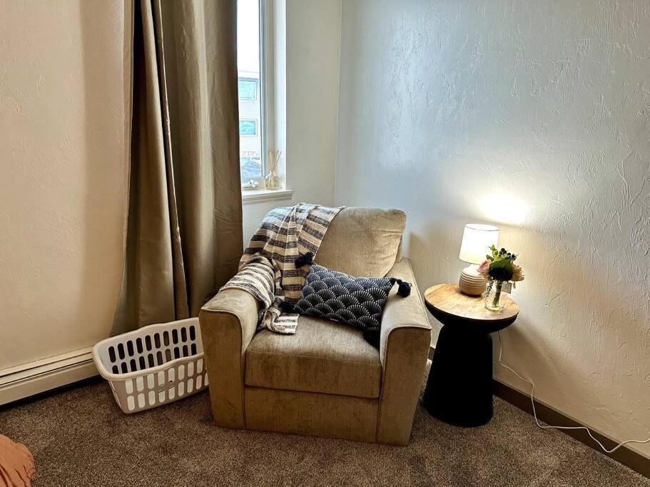 Comfortable 2Br Apt Central 페어뱅크스 외부 사진