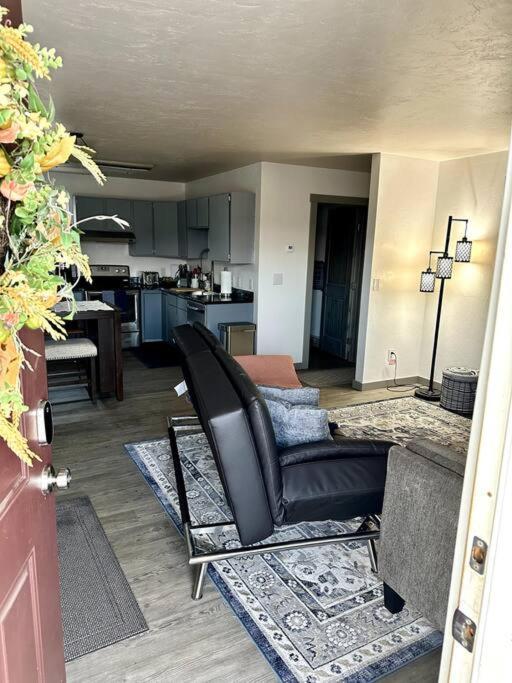 Comfortable 2Br Apt Central 페어뱅크스 외부 사진