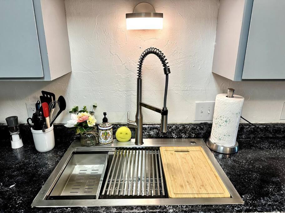 Comfortable 2Br Apt Central 페어뱅크스 외부 사진