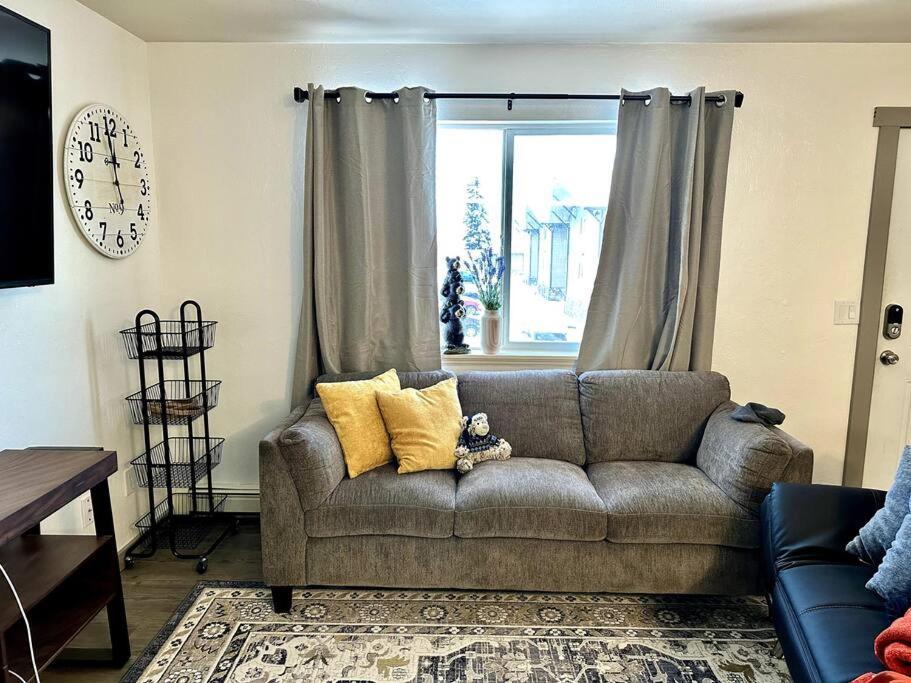 Comfortable 2Br Apt Central 페어뱅크스 외부 사진