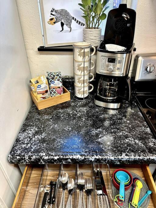 Comfortable 2Br Apt Central 페어뱅크스 외부 사진